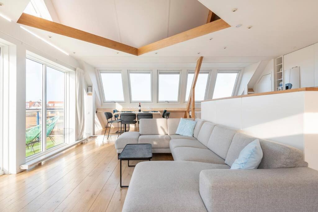Zon Modern Beach House แบร์เกิน อาน ซี ภายนอก รูปภาพ